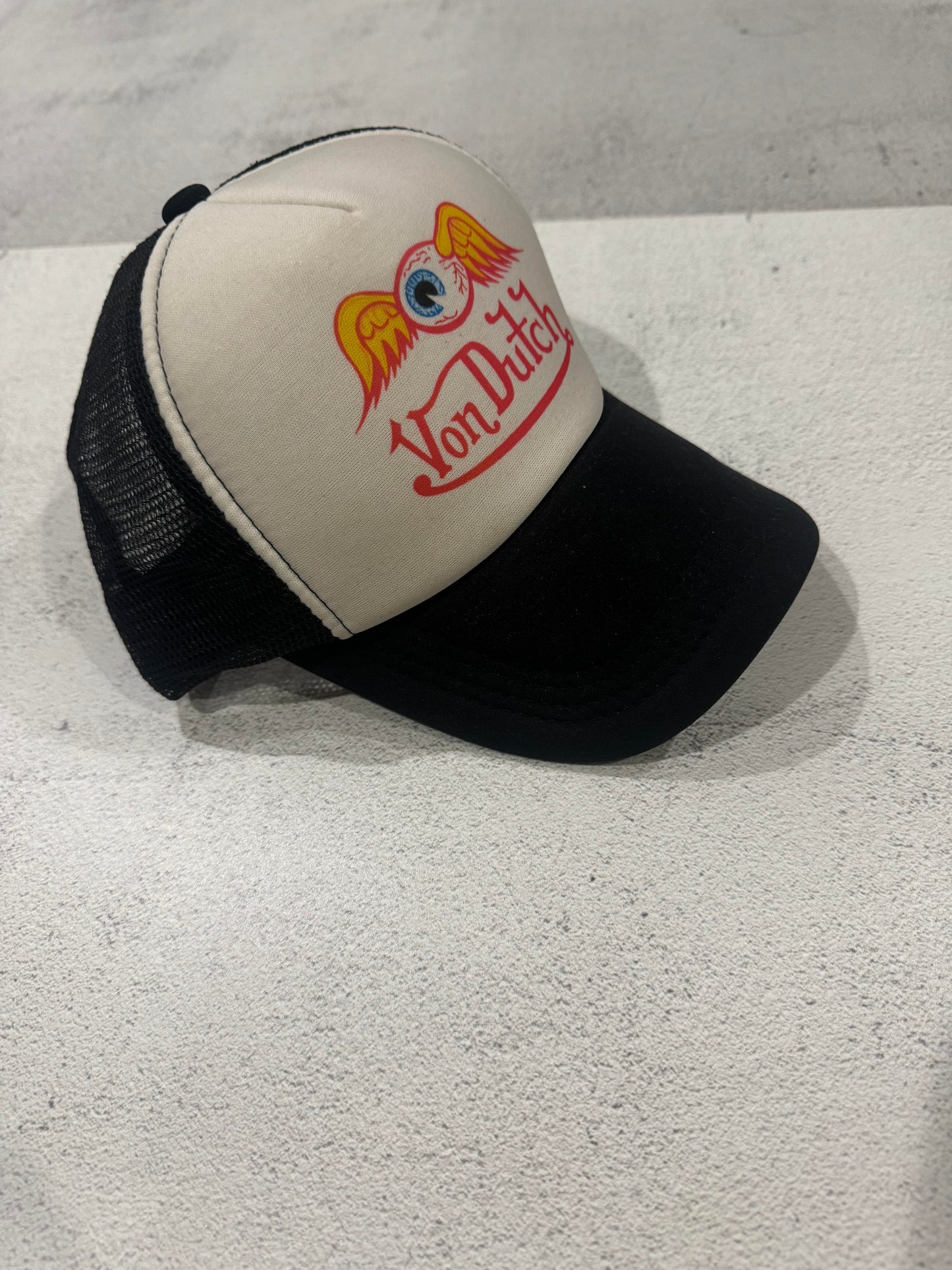Vintage 00s Von Dutch Y2K Trucker Cap WHITE/BLACK MESH