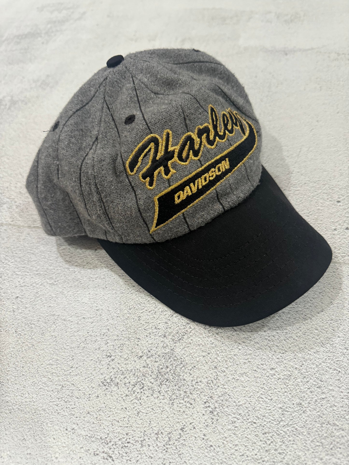 Vintage 90s Harley Davidson Pin Stripe Snap-Back Cap GREY/BLACK