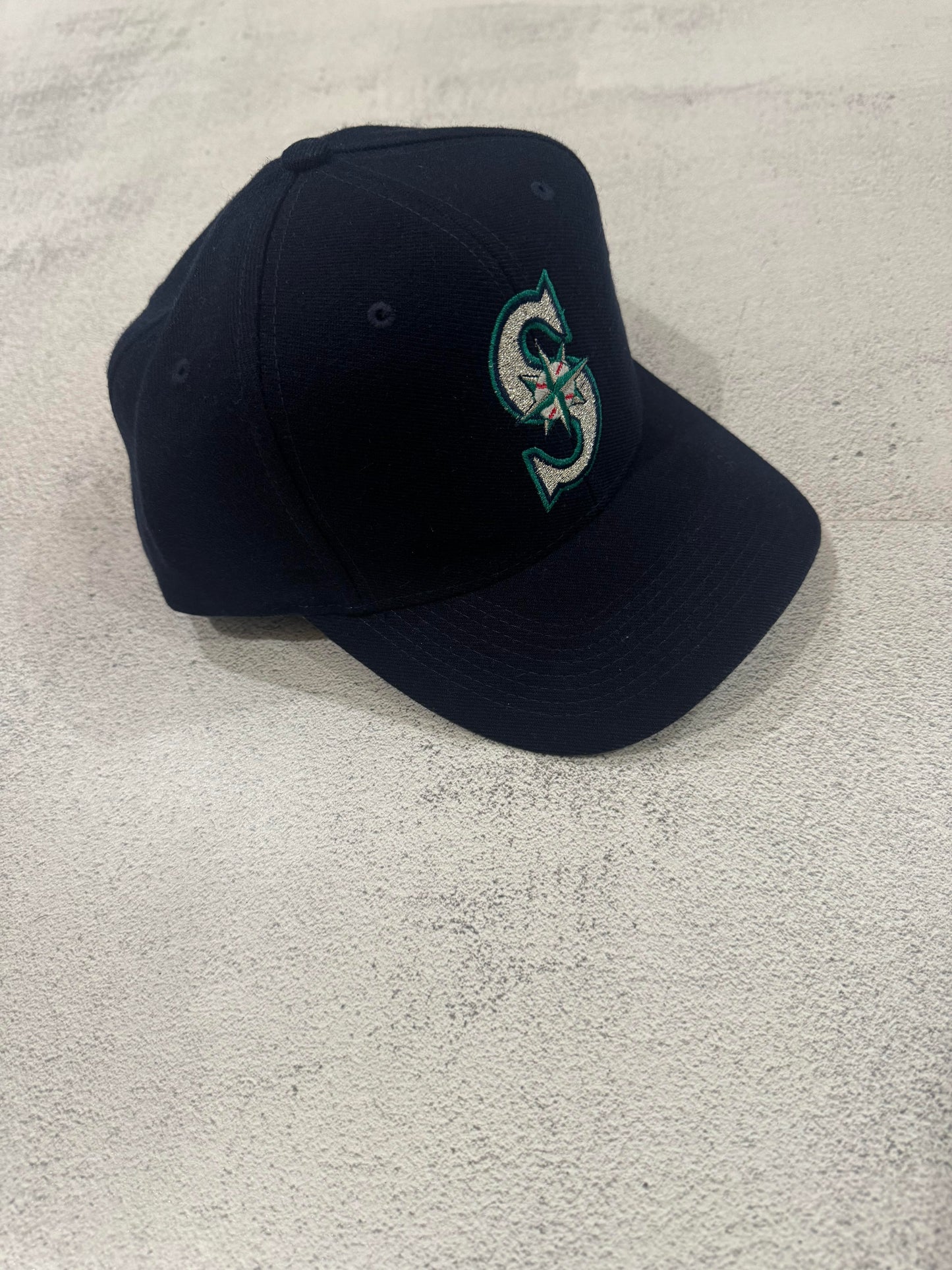 Vintage 90s Seattle Mariners Snap-Back Cap NAVY BLUE